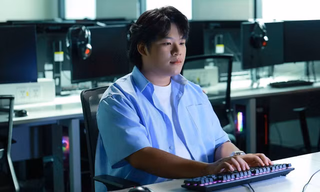 Cựu sinh viên BUV từ tự học làm game đến sáng lập studio độc lập