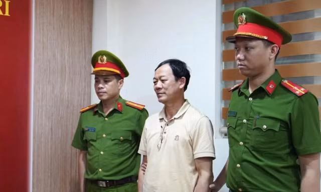Vụ Bí thư và Chủ tịch xã ở Phú Thọ bị bắt: Khởi tố đối tượng 'chạy' thủ tục, thu lợi hơn 15 tỷ đồng