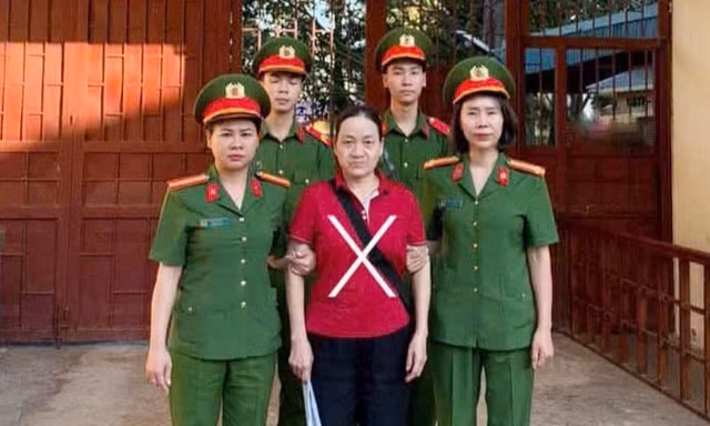 Bắt giam một phụ nữ đăng nhiều video lên mạng xã hội gây ảnh hưởng uy tín lãnh đạo tỉnh Sơn La