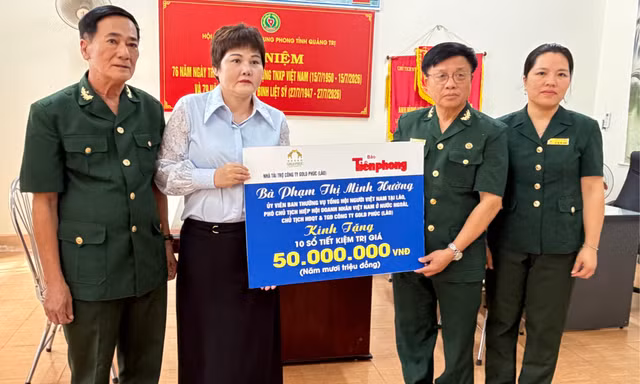 Hỗ trợ sửa chữa nhà, tặng sổ tiết kiệm cho cựu TNXP có hoàn cảnh đặc biệt khó khăn ở Quảng Trị 