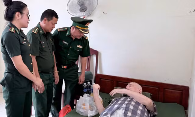 Được cấp cứu kịp thời khi vừa nhập cảnh, du khách Mỹ xúc động muốn hiến tạng cho Việt Nam 