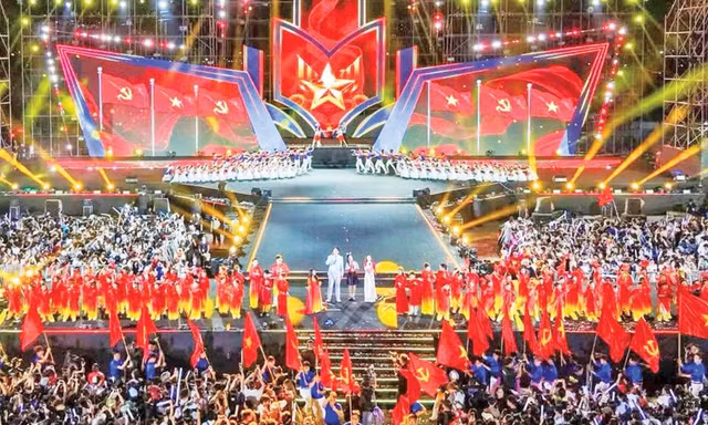 Concert Thanh xuân thu hút khoảng 2 vạn bạn trẻ Ảnh: Như Ý