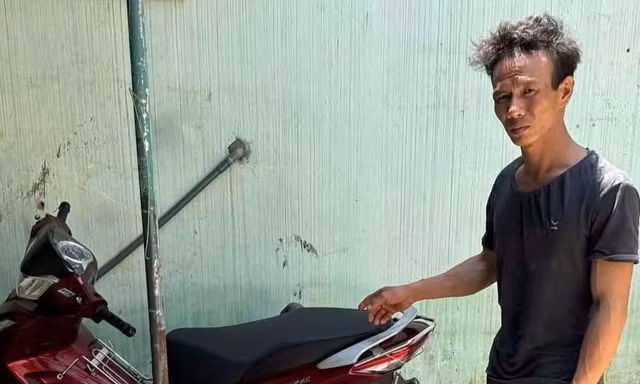 Bắt đối tượng dùng kéo đánh người, cướp xe máy trong ruộng mía