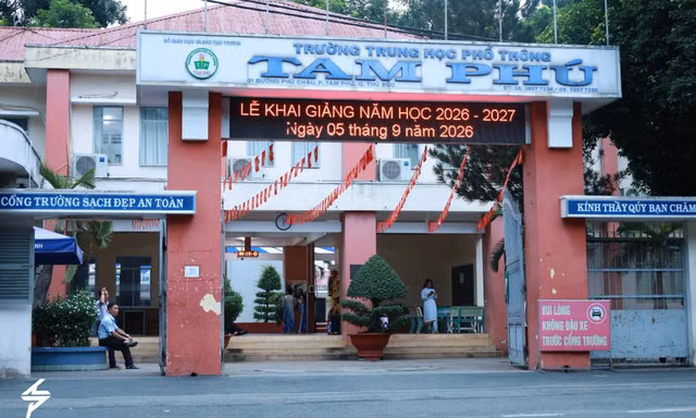 Bị tố vận động tài trợ cả tỷ đồng, lãnh đạo một trường học ở TPHCM nói gì?