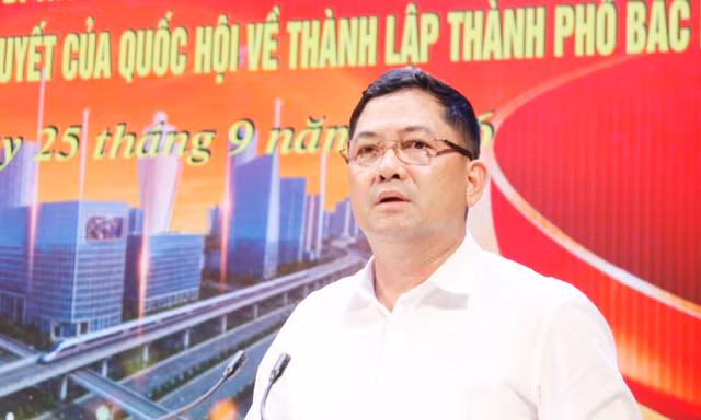 Bí thư Thành ủy Bắc Ninh Nguyễn Hồng Thái phát biểu tại hội nghị. Ảnh: Nguyễn Thắng.