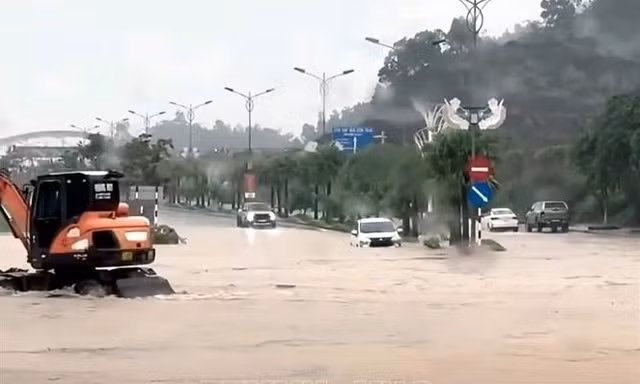 Bão số 4 tiếp tục gây mưa lớn ở Hải Phòng, Quảng Ninh và Lạng Sơn 
