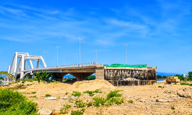 Sẽ cưỡng chế giải phóng mặt bằng để thông cầu Nhật Lệ 3 