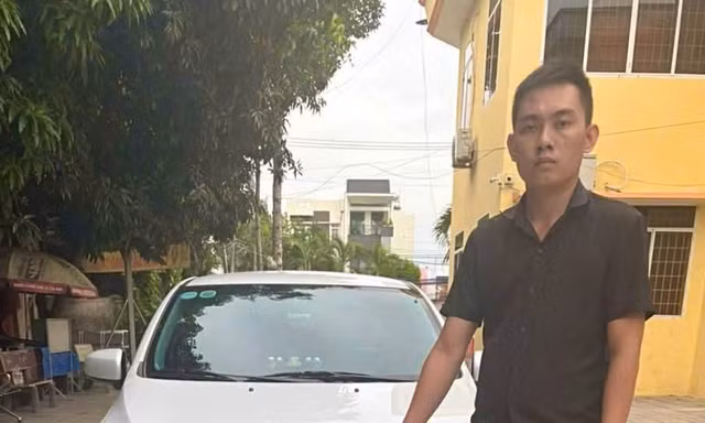  Bị khởi tố sau khi mang giấy đăng ký xe giả đi công chứng thế chấp