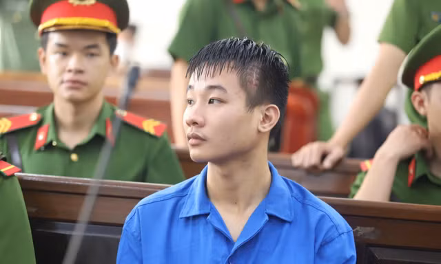 Bị cáo Nguyễn Đức Anh tại phiên tòa sáng 6/10.