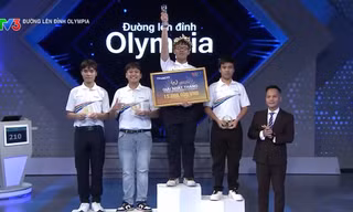 Nam sinh chuyên Hà Nội - Amsterdam là chủ nhân vòng nguyệt quế Tháng Olympia 26