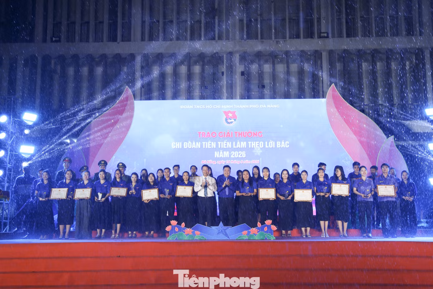 tp-thanh-nien-tien-tien-lam-theo-loi-bac-3.jpg