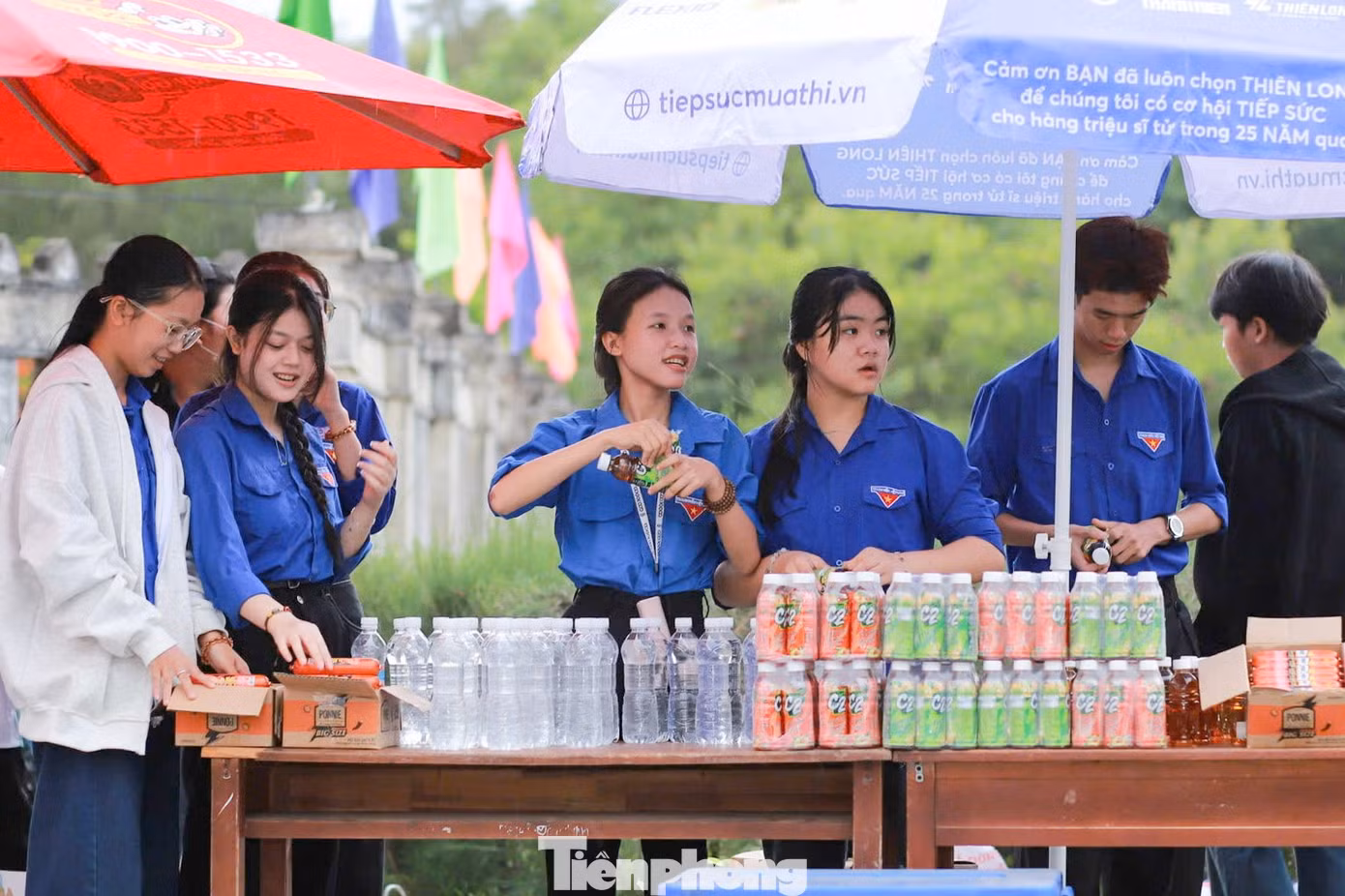 tp-da-nang-tiep-suc-mua-thi-12.jpg