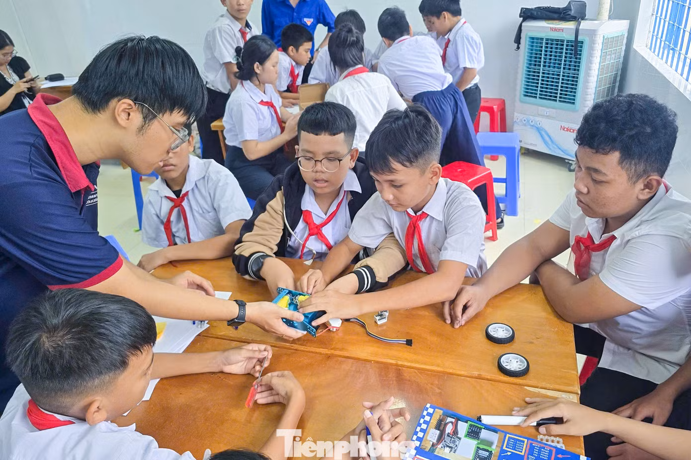 tp_robotics-mien-nui-1.jpg