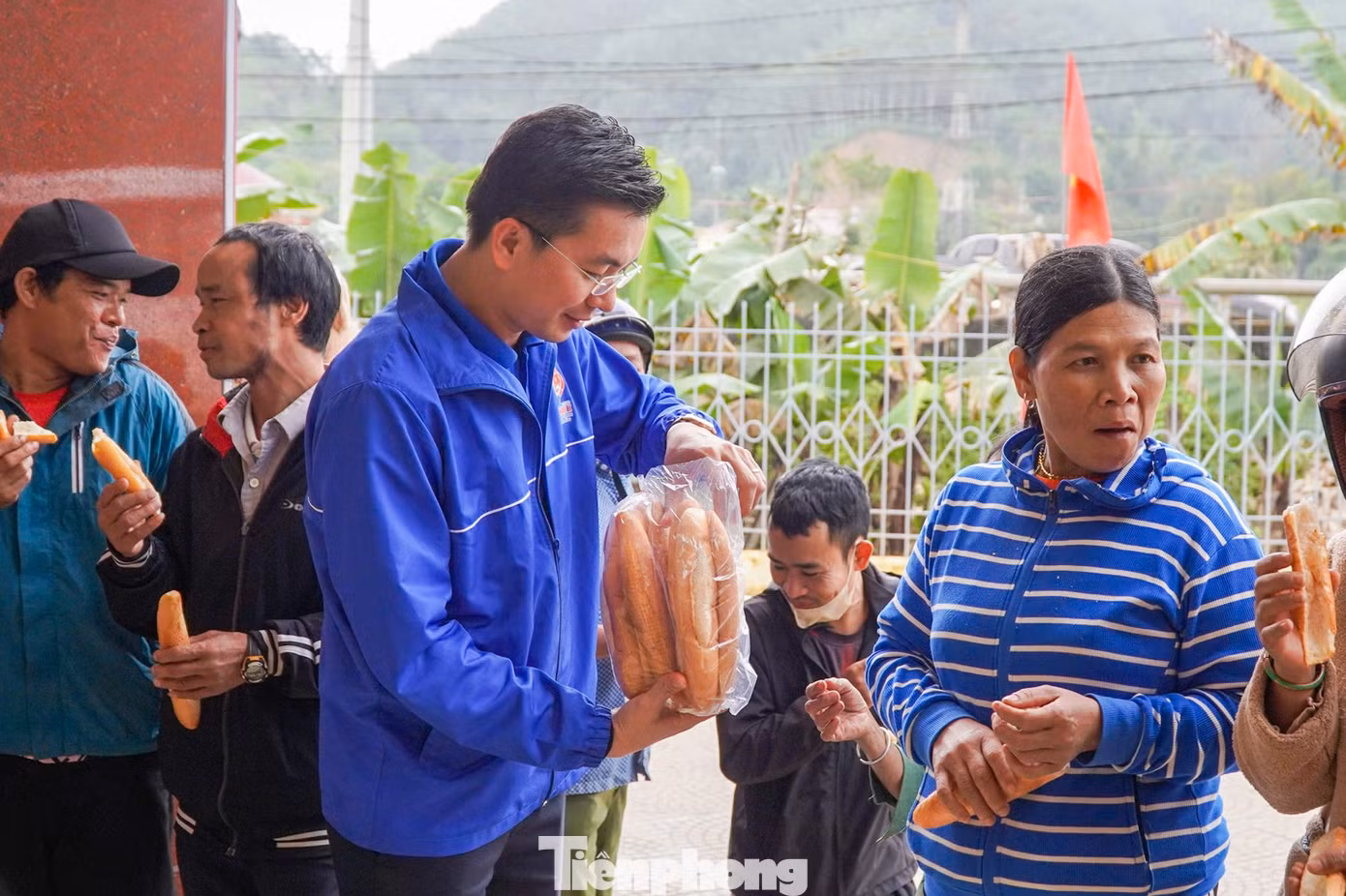 tp-tinh-nguyen-mua-dong-9.jpg
