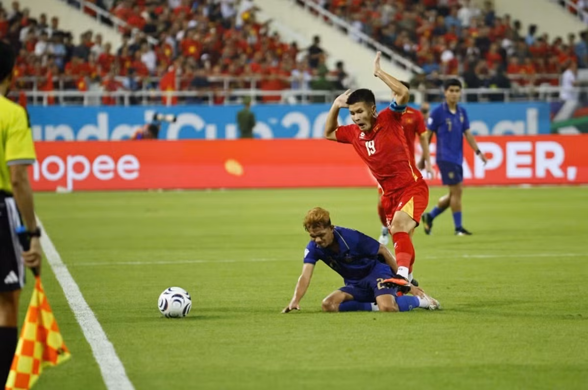 ĐT Việt Nam và Thái Lan trong trận chung kết lượt về ASEAN Cup 2026