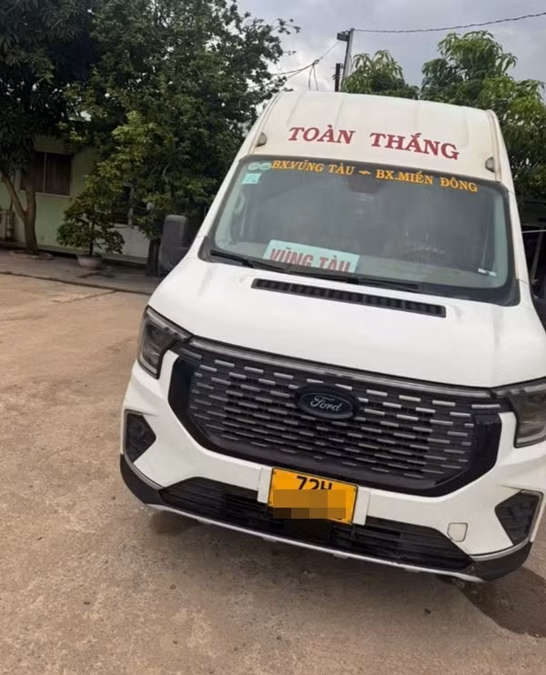 Xe khách của hãng Toàn Thắng