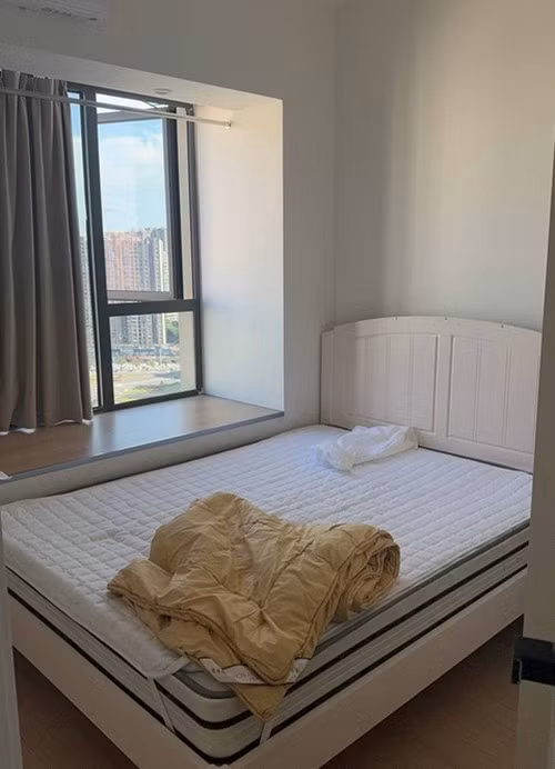room.jpg