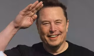 Tổng thống Ukraine trao huân chương tặng tỷ phú Elon Musk