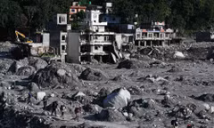 Du khách bất ngờ trở về sau 37 ngày mất tích trong thảm họa lũ quét Nepal