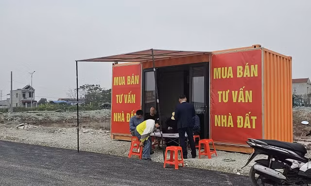 Phạt nặng môi giới BĐS 'chui', có chặn được rủi ro?
