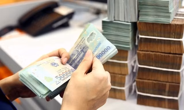 Lương cơ sở dự kiến tăng từ ngày 1/7, thu nhập thay đổi thế nào?