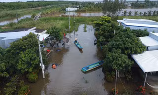 Hộ nghèo, cận nghèo bị ảnh hưởng thiên tai ở Cà Mau được hỗ trợ 1 triệu đồng