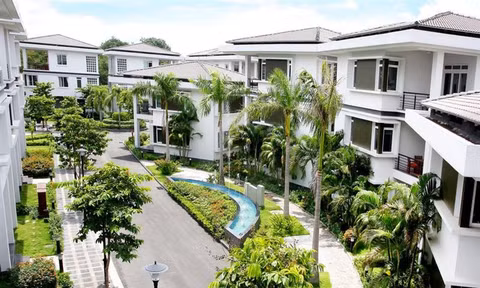 TPHCM tháo gỡ vướng mắc, cấp sổ cho hàng trăm căn nhà ở liền kề