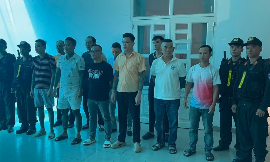 Công an Đồng Nai bắt khẩn cấp 11 đối tượng nhóm biệt danh 'Cọp Đen' 